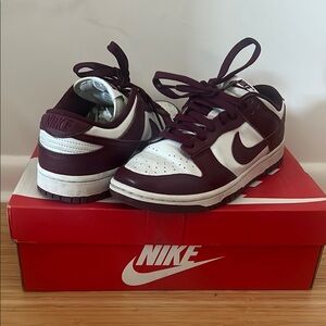 Nike women dunk low, dark beetroot cashmere
